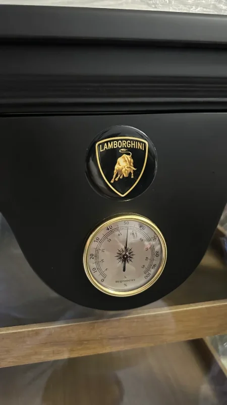 ✅SHITET HUMIDOR I RI LAMBORGHINI DOLLAP LUKS PER PURO CIGARE TOSCANELLO AKSESOR SHUM E VECANT VETEM PER BOSSAT Permasat 100cm me 50cm 40cm