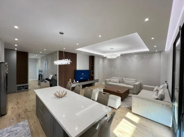 Shqiperi, jepet me qera apartament 3+1+Aneks+Ballkon Kati 2, 130 m² 2.100 € 