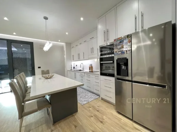 Shqiperi, jepet me qera apartament 3+1+Aneks+Ballkon Kati 2, 130 m² 2.100 € 