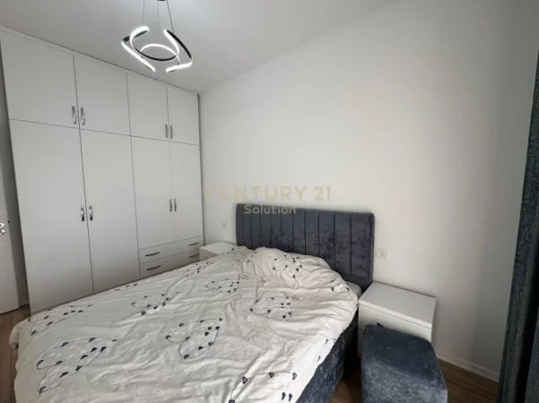 Tirane, jepet me qera apartament 1+1+Aneks+Ballkon Kati 5, 64 m² 650 € (Urban Gate)