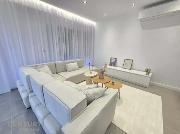 Tirane, jepet me qera apartament 3+1+Aneks+Ballkon Kati 5, 12 m² 1.700 € 