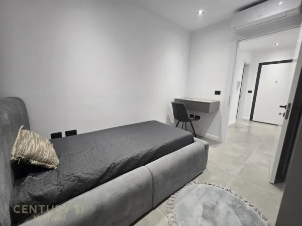 Tirane, jepet me qera apartament 3+1+Aneks+Ballkon Kati 5, 12 m² 1.700 € 