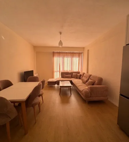 Tirane, jepet me qera apartament 1+1 Kati 4, 70 m² 450 € (Astir)