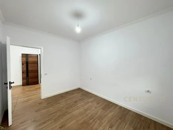 Tirane, shitet apartament 2+1 Kati 4, 75 m² 222.000 € (Rruga e Bogdaneve)