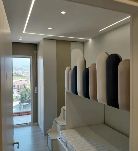 Tirane, jepet me qera apartament 2+1 Kati 7, 110 m² 750 € (Ali Demi)