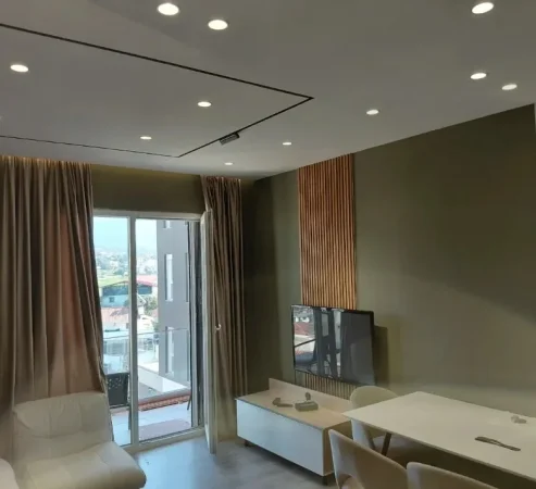 Tirane, jepet me qera apartament 2+1 Kati 7, 110 m² 750 € (Ali Demi)