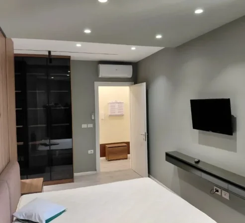 Tirane, jepet me qera apartament 2+1 Kati 7, 110 m² 750 € (Ali Demi)