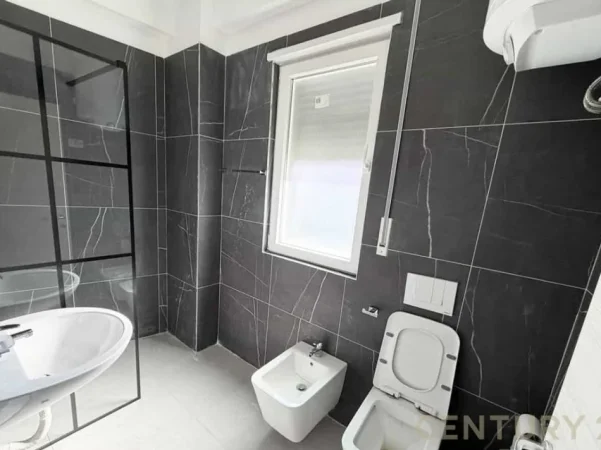 Tirane, jepet me qera apartament 1+1 Kati 3, 60 m² 550 € 