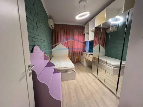 Tirane, shitet apartament 2+1+2+Ballkon Kati 3, 97 m² 225.000 € (Ish Parku i Autobuzave)