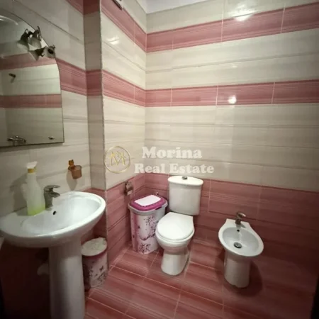 Tirane, jepet me qera apartament 1+1 Kati 7, 70 m² 350 € (Yzberisht)