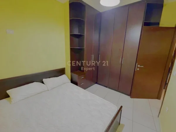 Tirane, jepet me qera apartament 2+1+Ballkon Kati 4, 61 m² 650 € (Kopshti Zoologjik)