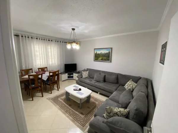 Tirane, shitet apartament 1+1 Kati 4, 59 m² 130.000 € (Rruga Kongresi Lushnjes)