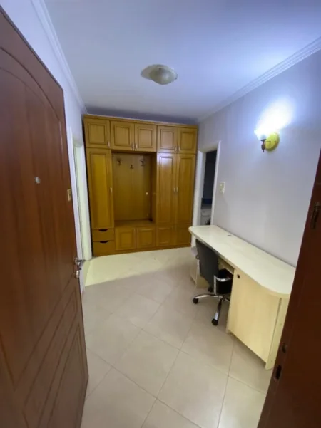 Tirane, shitet apartament 1+1 Kati 4, 59 m² 130.000 € (Rruga Kongresi Lushnjes)