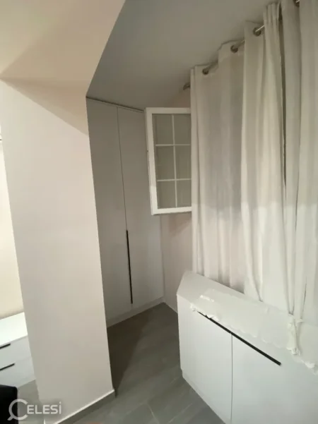 Tirane, jepet me qera apartament 1+1+Ballkon Kati 1, 60 m² 650 € (RRUGA ELBASANIT)