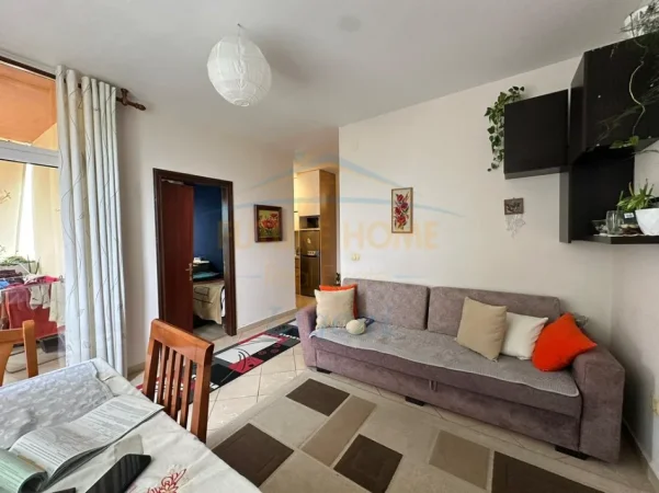 Tirane, jepet me qera apartament 2+1 Kati 7, 66 m² 420 € (Unaza e re)