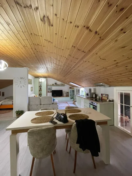 Tirane, jepet me qera apartament 2+1 Kati 3, 75 m² 600 € (Rruga e Dibres)