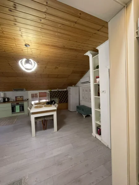 Tirane, jepet me qera apartament 2+1 Kati 3, 75 m² 600 € (Rruga e Dibres)