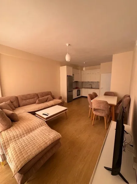 Tirane, jepet me qera apartament 1+1+Ballkon Kati 4, 70 m² 450 € (ASTIR)