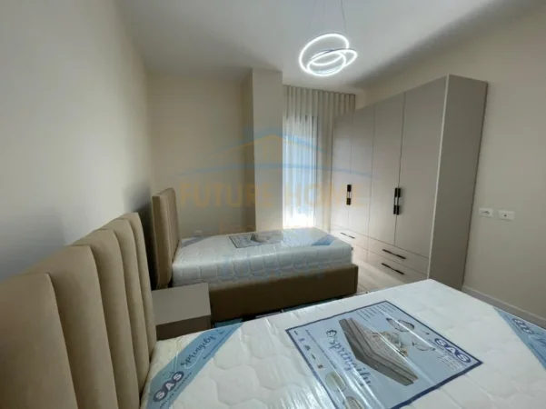 Tirane, jepet me qera apartament 2+1+Aneks+Ballkon Kati 1, 113 m² 1.100 € (Liqeni i Thate)