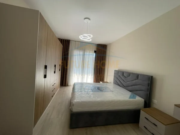 Tirane, jepet me qera apartament 2+1+Aneks+Ballkon Kati 1, 113 m² 1.100 € (Liqeni i Thate)