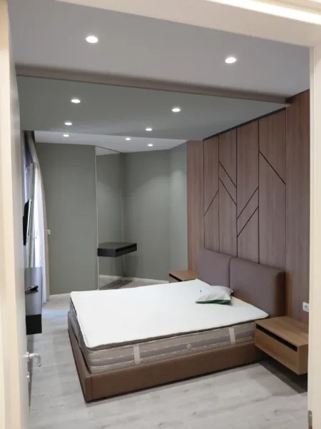 Tirane, jepet me qera apartament 2+1+Ballkon Kati 7, 95 m² 750 € (Ali Demi/Rr.Pasho Hysa)