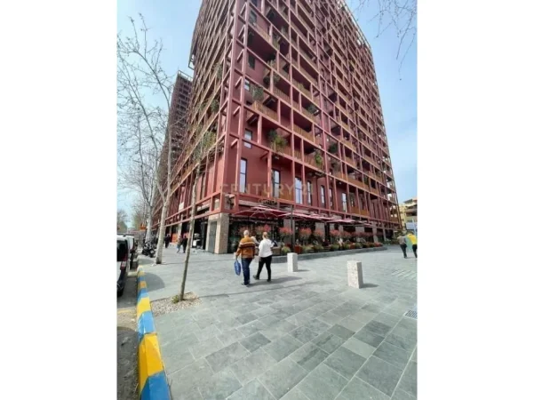 Tirane, jepet me qera ambjent biznesi Kati 3, 117 m² 1.200 € 