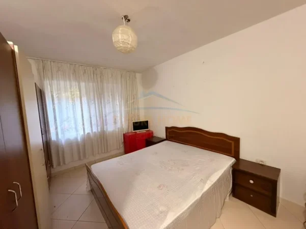 Tirane, jepet me qera apartament 1+1 Kati 1, 60 m² 330 € (NISHARAKU)