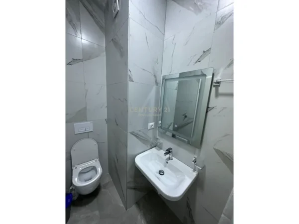 Tirane, shitet apartament 1+1 Kati 2, 41 m² 82.000 € 