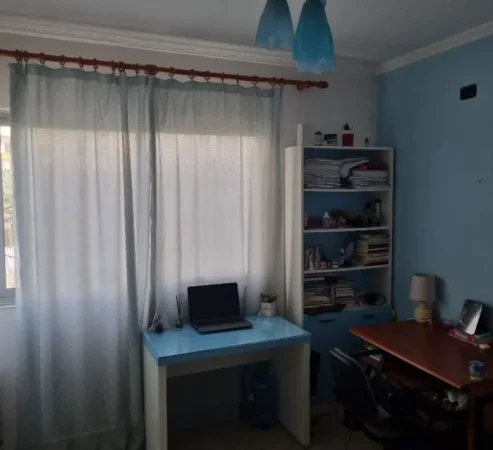 Tirane, jepet me qera apartament 2+1 Kati 2, 108 m² 600 € (Bulevardi Bajram Curri)