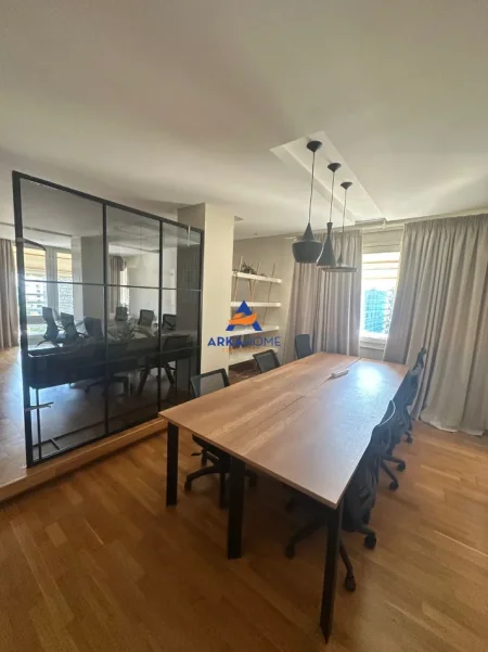 Shqiperi, jepet me qera zyre Kati 6, 140 m² 2.900 € 