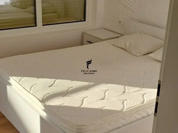 Tirane, jepet me qera apartament 1+1 Kati 7, 65 m² 400 € (ALI DEMI)