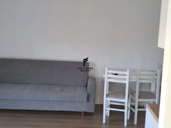 Tirane, jepet me qera apartament 1+1 Kati 7, 65 m² 400 € (ALI DEMI)