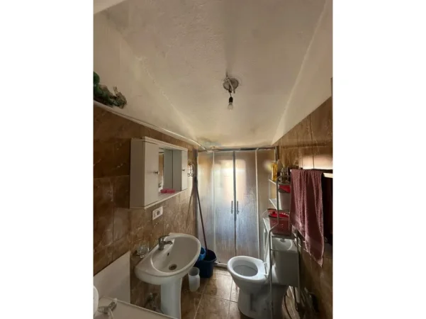 Tirane, shitet apartament 2+1 Kati 4, 61 m² 160.000 € (bulevardi zogu i 1)