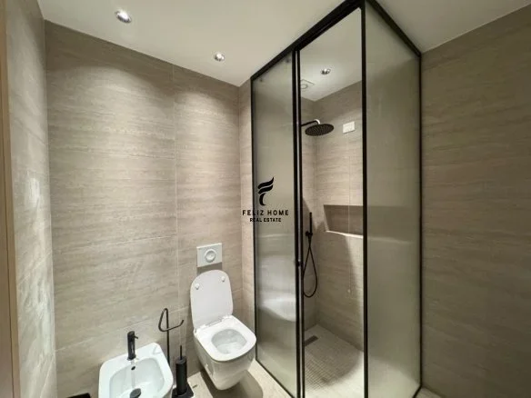 Tirane, jepet me qera apartament 1+1 Kati 4, 70 m² 1.000 € (KOMUNA E PARISIT)