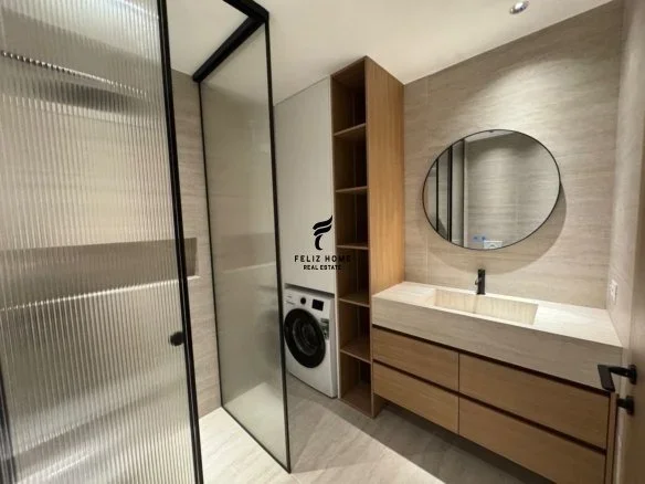 Tirane, jepet me qera apartament 1+1 Kati 4, 70 m² 1.000 € (KOMUNA E PARISIT)