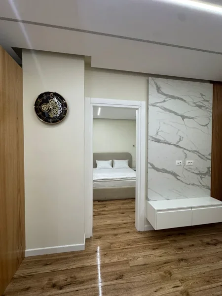 Tirane, jepet me qera apartament 1+1+Ballkon Kati 3, 63 m² 600 € (Laprakë)