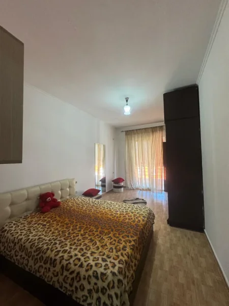 Tirane, jepet me qera apartament 1+1+Ballkon Kati 7, 70 m² 400 €