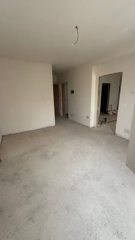 Tirane, shitet apartament 2+1 Kati 3, 110 m² 221.600 € (Xhamlliku)
