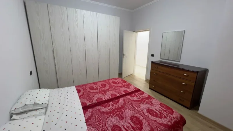 Tirane, jepet me qera apartament 1+1 Kati 1, 62 m² 350 € (DON BOSKO , Prane Xhamise)