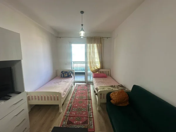 Tirane, jepet me qera garsonier 1+1 Kati 5, 40 m² 400 € (Rruga egnatia)