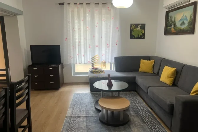 Tirane, jepet me qera apartament 2+1 Kati 1, 90 m² 400 € (Laprake)