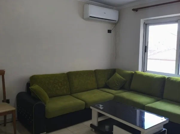 Tirane, jepet me qera apartament 1+1 Kati 4, 60 m² 500 € (Stadiumi Dinamo)