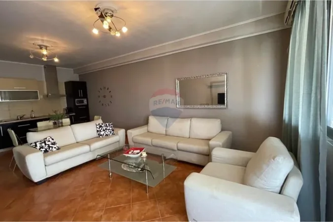 Tirane, jepet me qera apartament 1+1 , 86 m² 500 € 