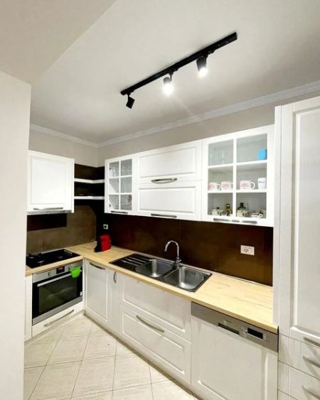 Tirane, shes apartament 1+1 65 m² Euro (Myslym Shyri)