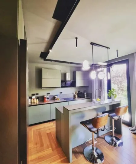 Tirane, shes apartament 3+1 270 m² Euro (TEG, Rezidence Banimi)