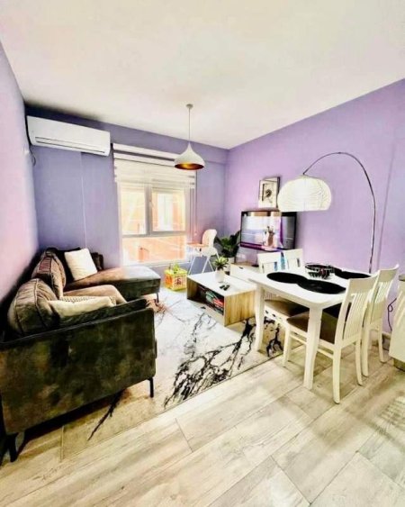 Tirane, shes 1+1 64 m² 98.000 Euro (Kopshti Botanik, Xhamia,)