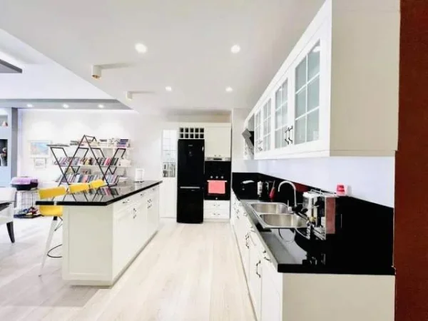 Tirane, shes apartament 2+1 137 m² Euro (Kopshti Zoologjik)