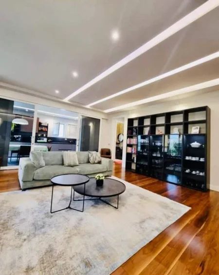 Tirane, shes apartament 3+1 230 m² Euro (TEG, Rezidence Banimi)