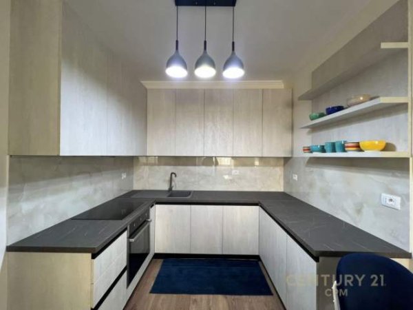 Tirane, jepet me qera apartament 1+1+BLK Kati 5, 53 m² 450 Euro (Selvia, prane qendres)