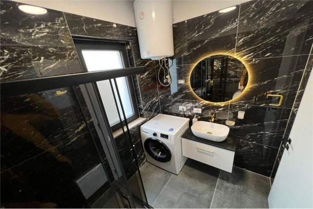 Tirane, jepet me qera 650 Euro